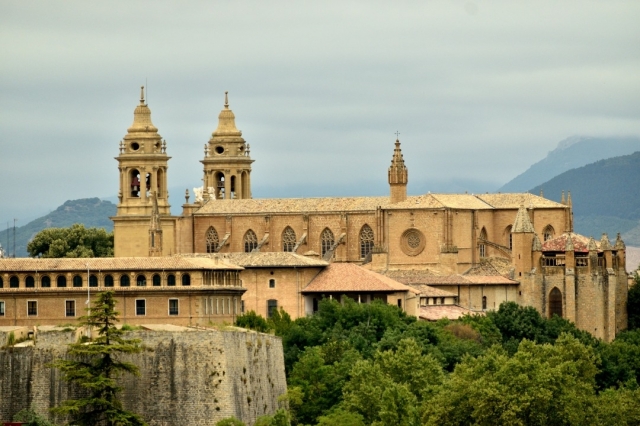 Catedral Pamplona | Envato